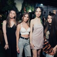 Слив Анны Вишенки