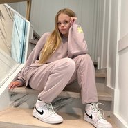 Слив Миланы Стар